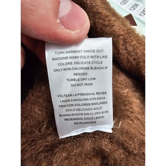 Sanrio Hello Kitty and Friends Brown Fuzzy Cardigan Bows XL KTHK015GLB NWT - Picture 6 of 7